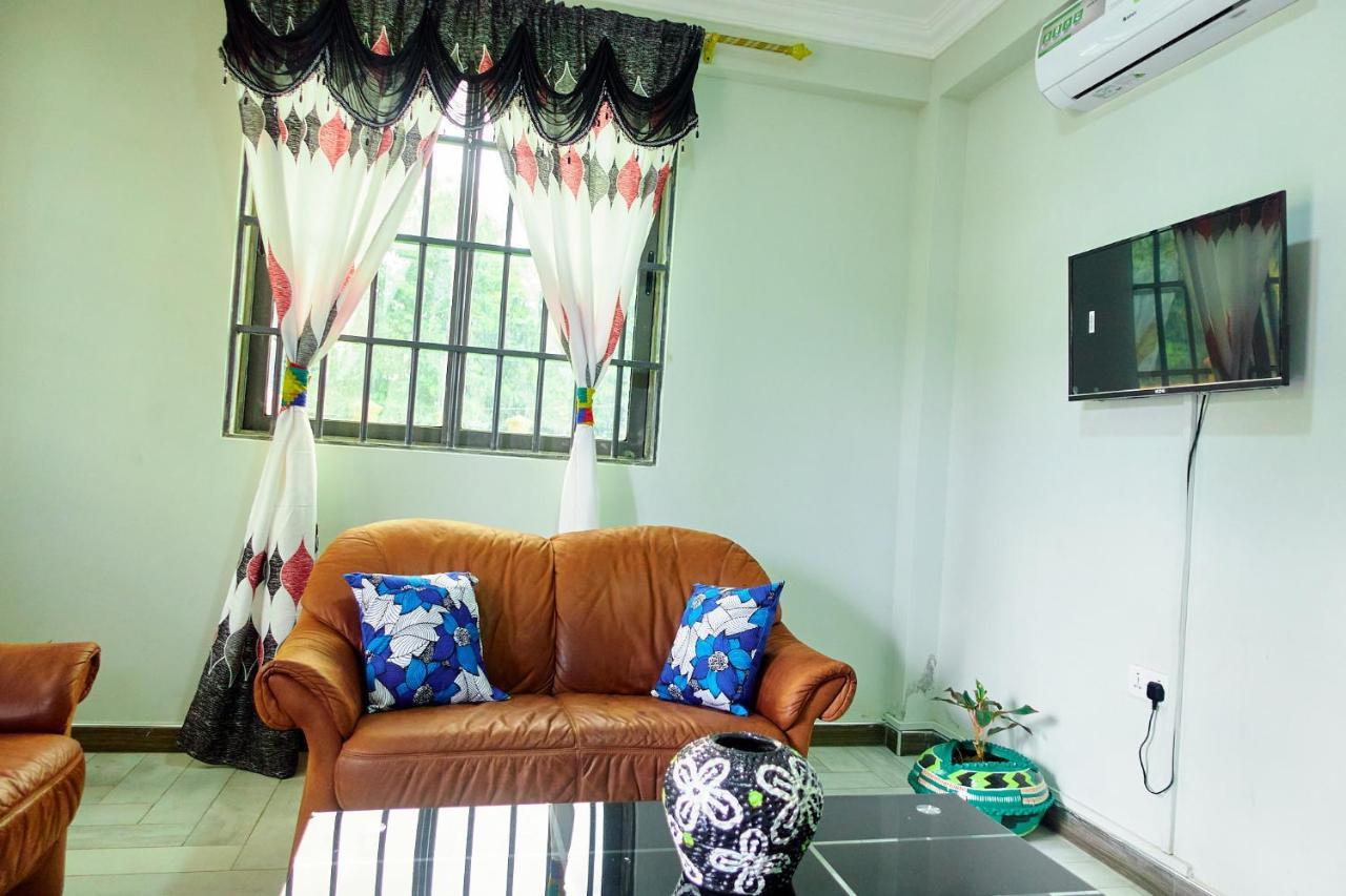 Indigo Cottage And Apartment Kumasi Exterior photo