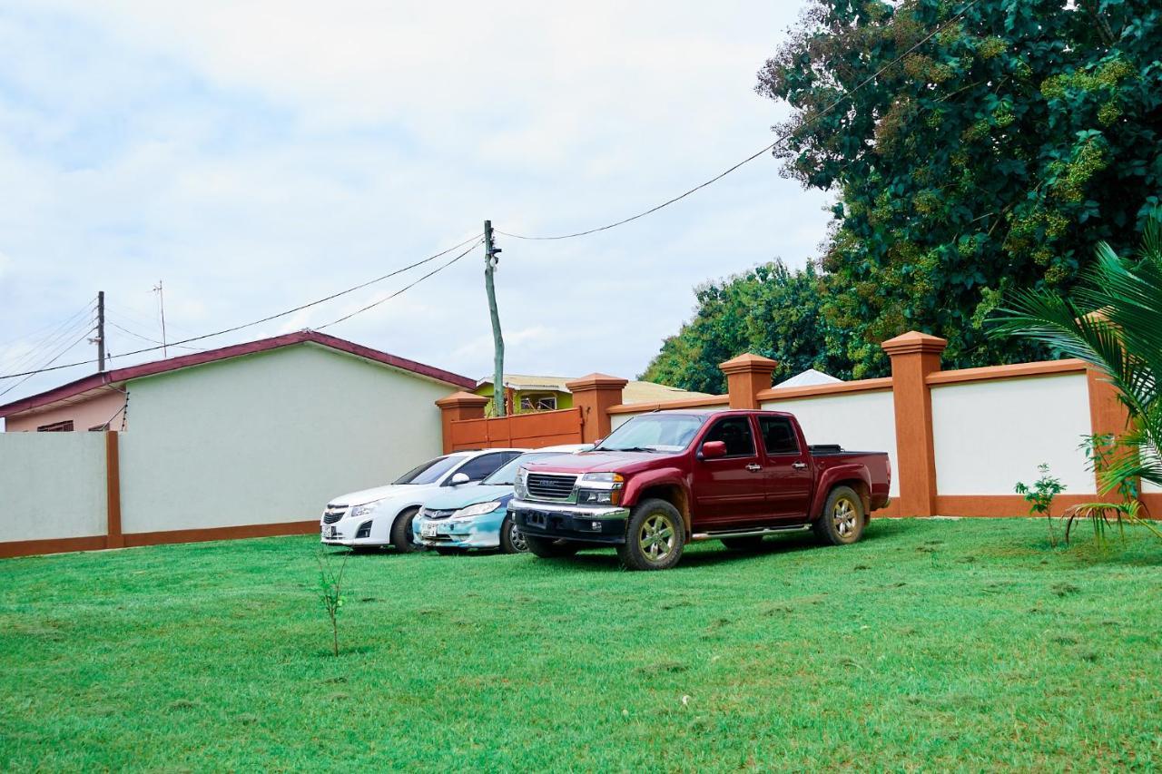 Indigo Cottage And Apartment Kumasi Exterior photo