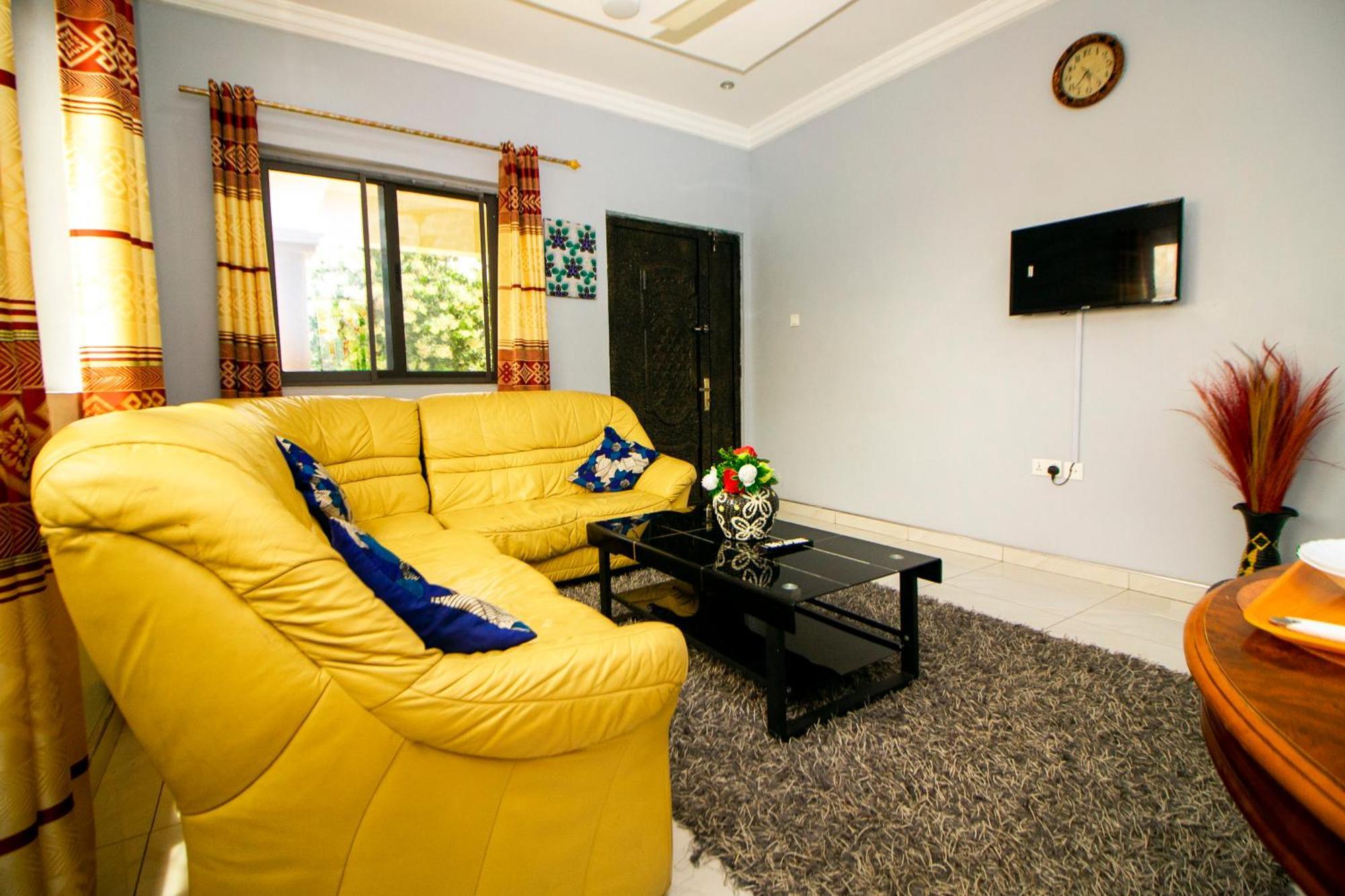 Indigo Cottage And Apartment Kumasi Exterior photo